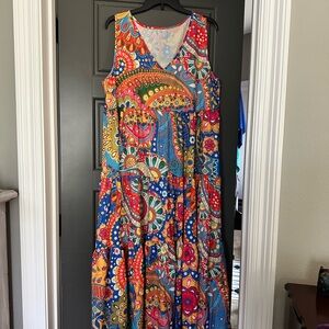 Sleeveless maxi dress with ruffle